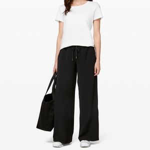 Lululemon on the fly pant woven